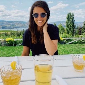 Meet your Posher, Anna